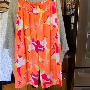 Freshwater Women’s Floral Orange Casual Pants Large Capris